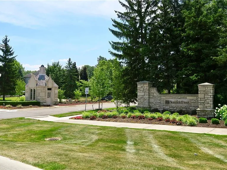7233 Oakwood Dr — Photo 38