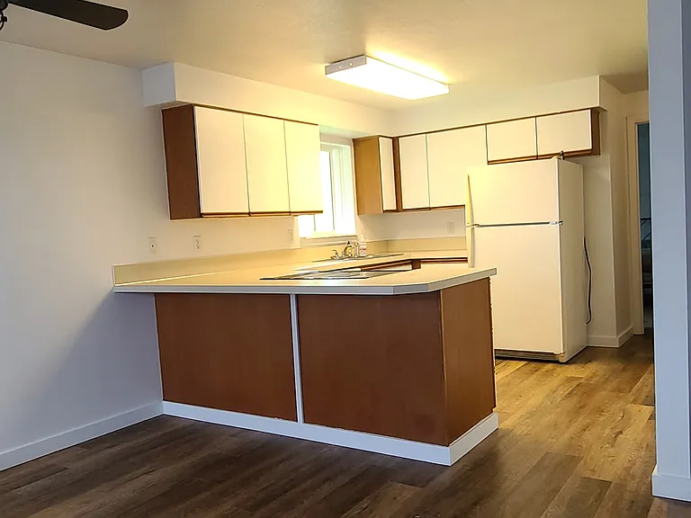 442 SW Coast Ave #442 — Photo 4