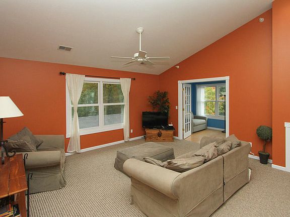 5th image of 216 Park Ave APT 10