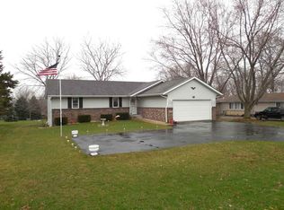 911 Lake Summerset Rd, Davis, IL 61019