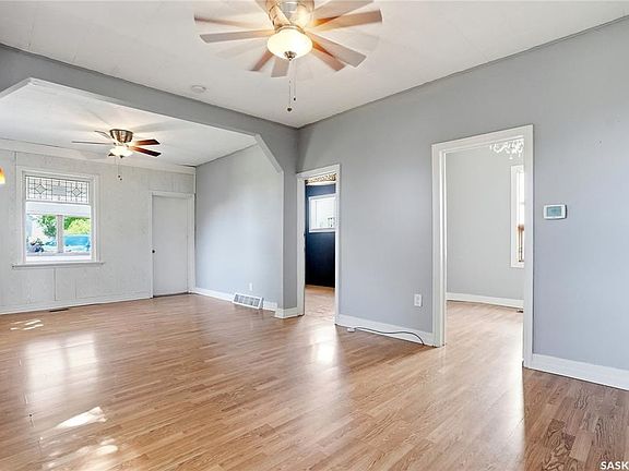 4th image of 103A Norman AVENUE