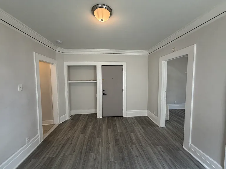 28-30 Kenmore Ave #2L — Photo 2