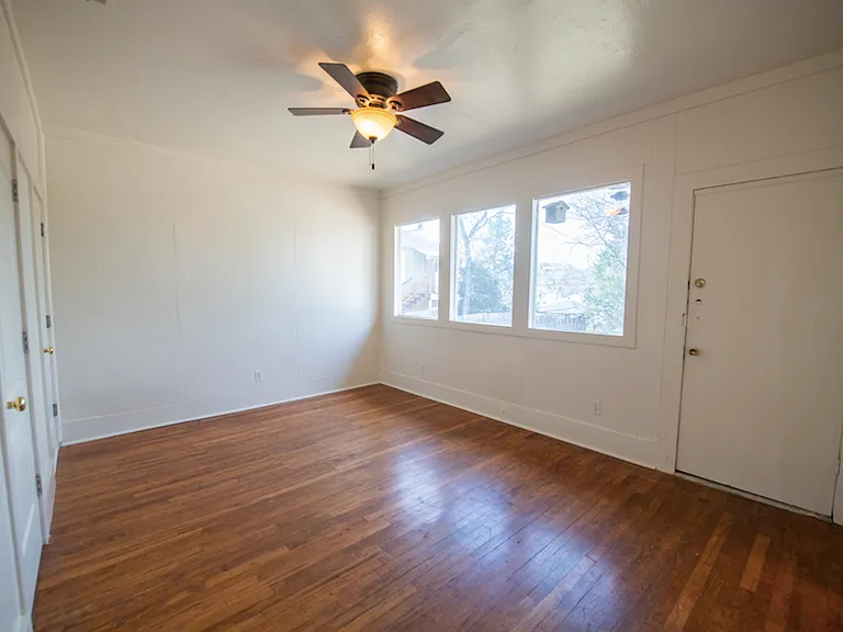 301 N Marlborough Ave — Photo 7