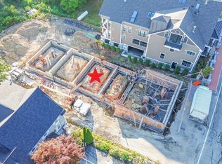 294 York St #3, York, ME 03909