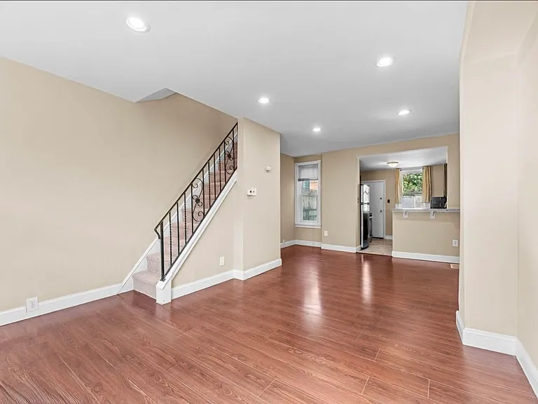 2223 Winton St — Photo 1