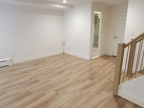 23-31 31st Drive image 11 of 16