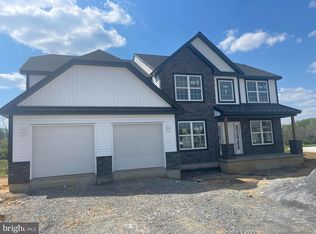 140 Sianna Cir #33, Wernersville, PA 19565