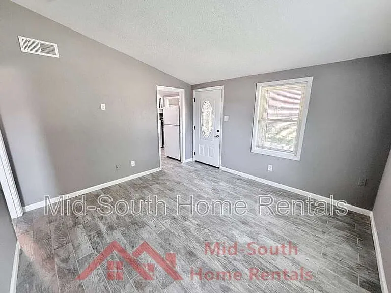 1775 Colonial Hills Dr — Photo 5