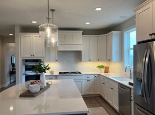 4151 Gable Ct, Woodbury, MN 55129