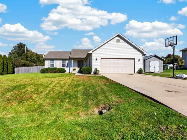103 Merganser Ct, Downs, IL 61736