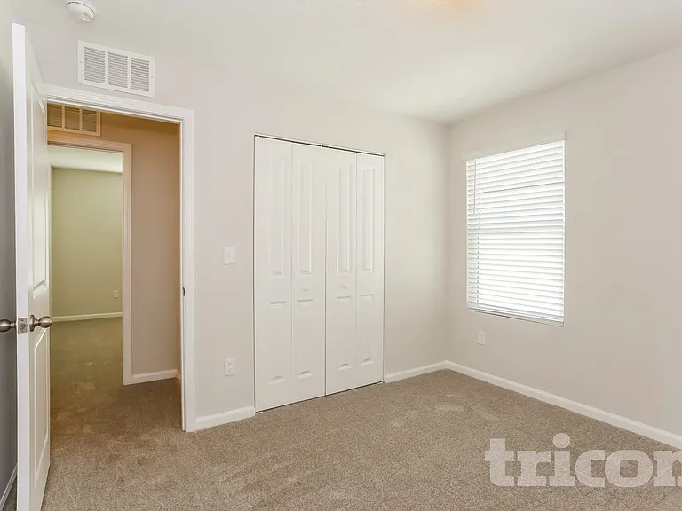 2077 Dutton Island Oaks Way — Photo 10