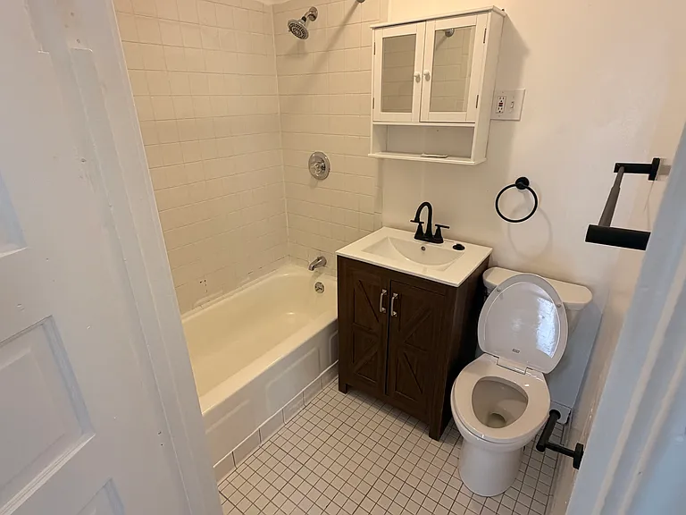 28 Ludlow St #1 — Photo 6
