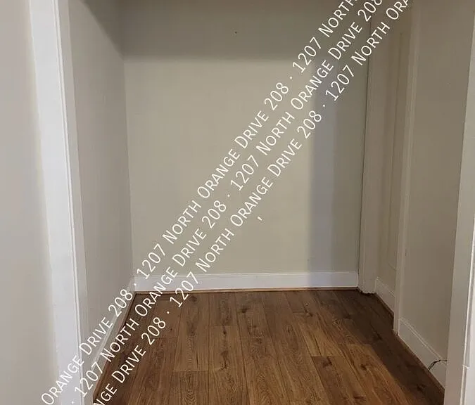 1207 N Orange Dr #208 — Photo 16