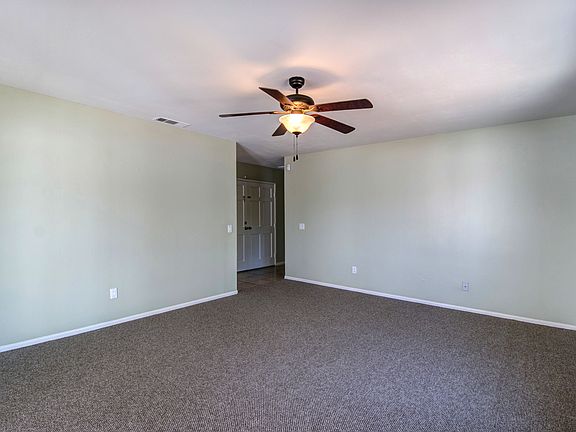 4th image of 41241 Acacia Ave
