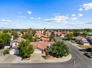 2427 Oakcrest Ave, Palmdale, CA 93550