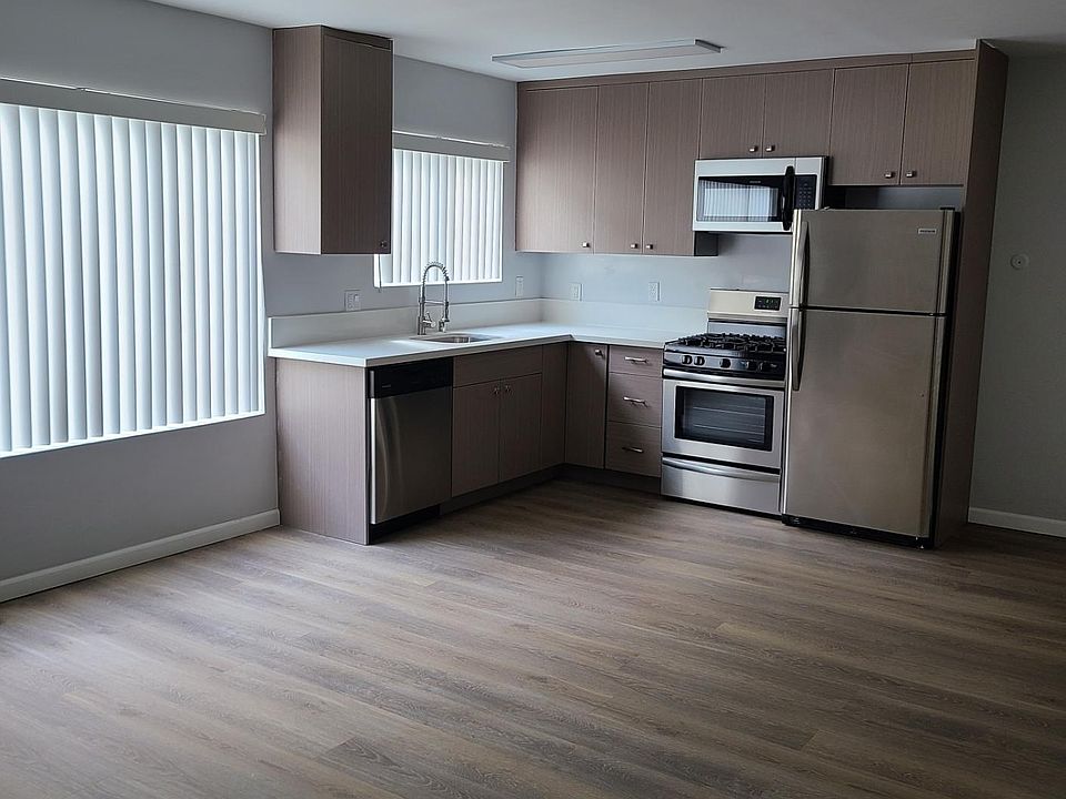 1st image of 241 W Tujunga Ave APT O