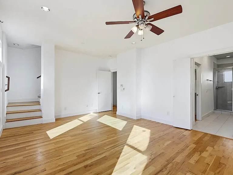 3930 Bowser Ave #10 — Photo 19