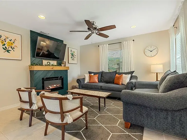 1316 Charlotte Ave — Photo 2