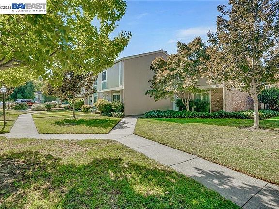 4th image of 1289 Pine Creek Way APT D