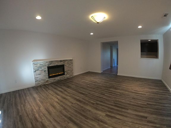 4th image of 23108 52nd Ave W