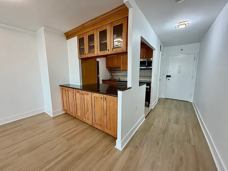 770 Anderson Ave #14C — Photo 6
