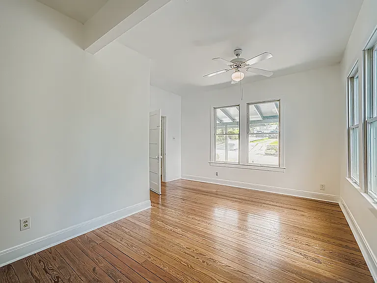 710 Pressler St — Photo 3