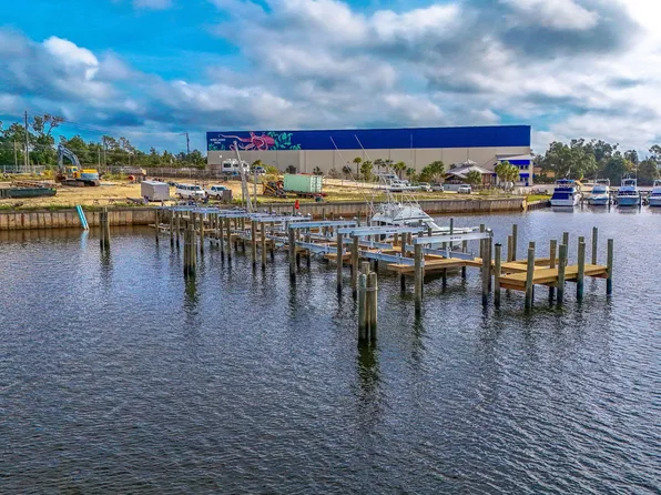 1524 E 5th Business St #98, Panama City, FL 32401