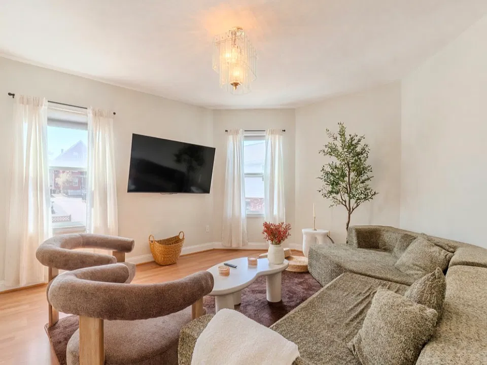 27 Albion St #2