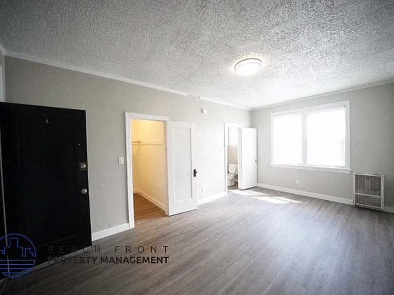 402 N. Soto St. — Photo 11
