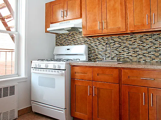 Rented by SW Queens Mezzanine | media 12