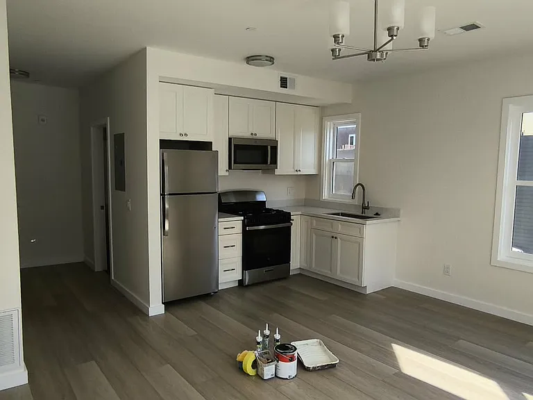 La Playa Apartments — Photo 4
