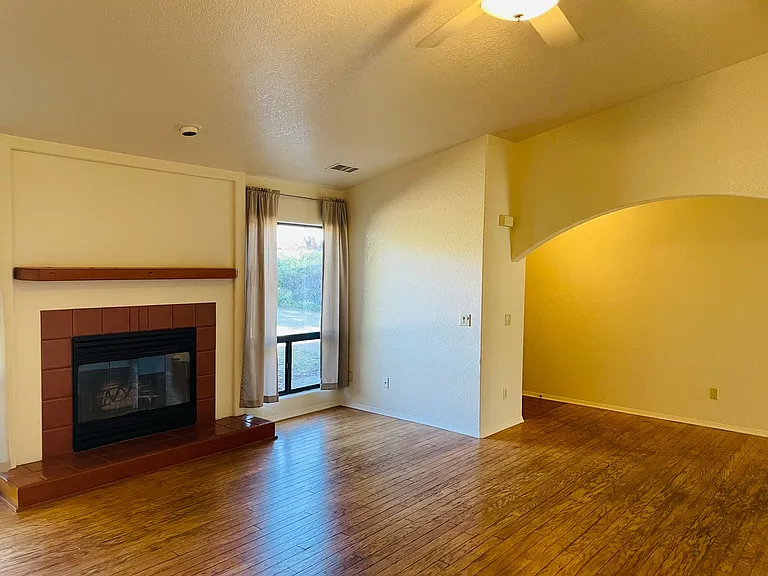 30 Quartz Dr — Photo 7