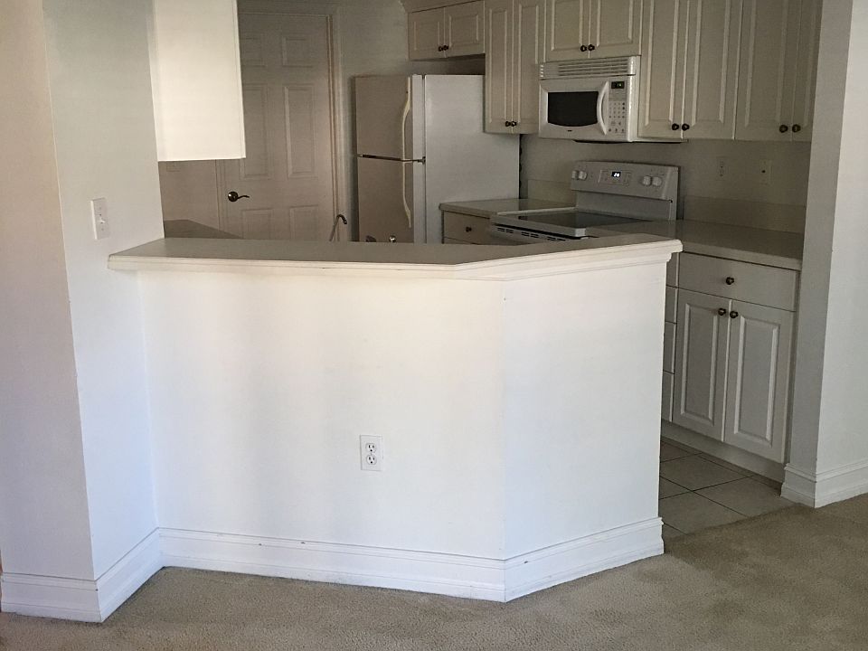 Kitchen bar