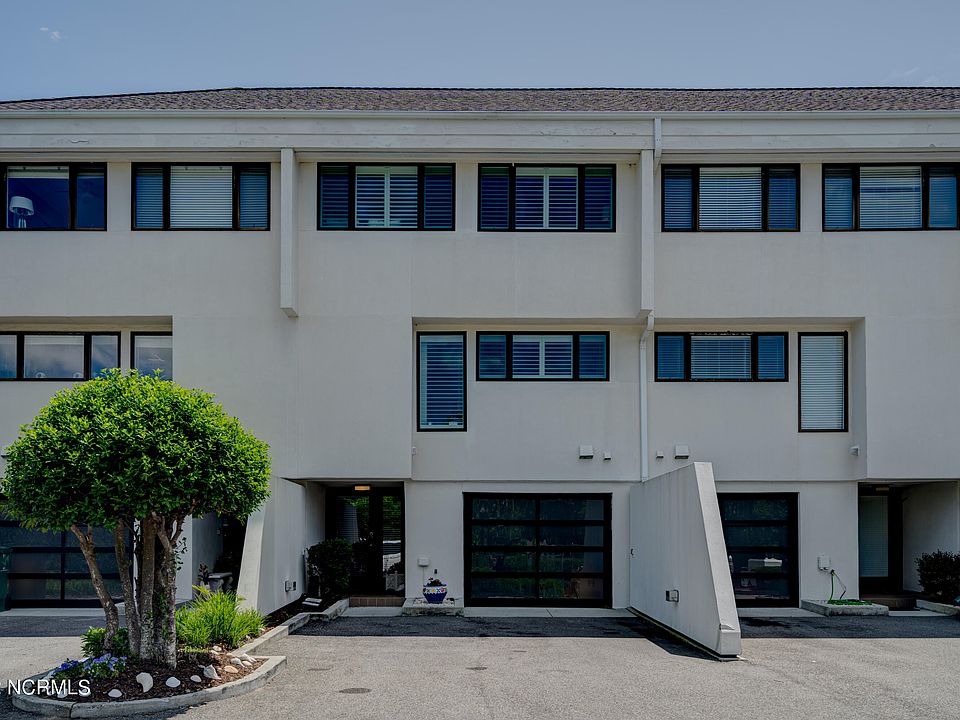 1st image of 5414 Pond Dr