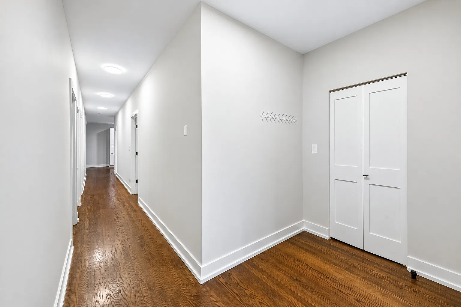 4 bed, 1300 sqft, $3,400 — Photo 3