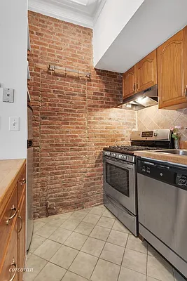 Rented by Corcoran | media 21