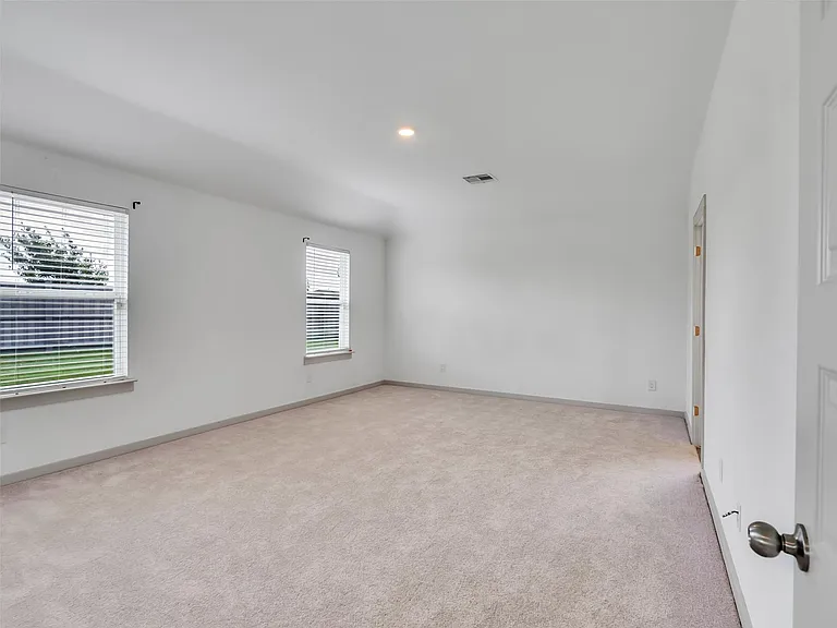 8003 Black Forest Ln — Photo 24
