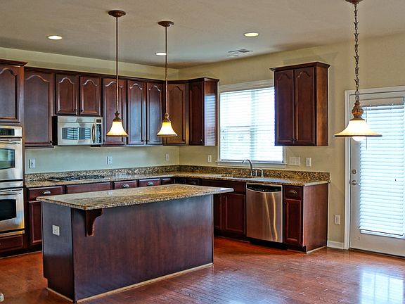 4th image of 221 Montibello Dr