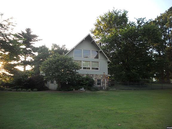 3rd image of 1104 Sherwood Dr
