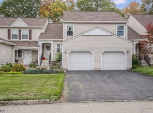 76 Carriage Ln, Newton Town, NJ 07860