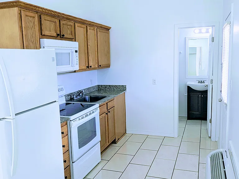 Tiny Apartment Rentals — Photo 55