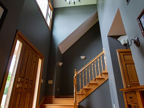 3rd image of 35 Sugar Creek Ln