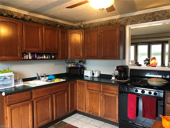 3rd image of 4001 Caferro Ave