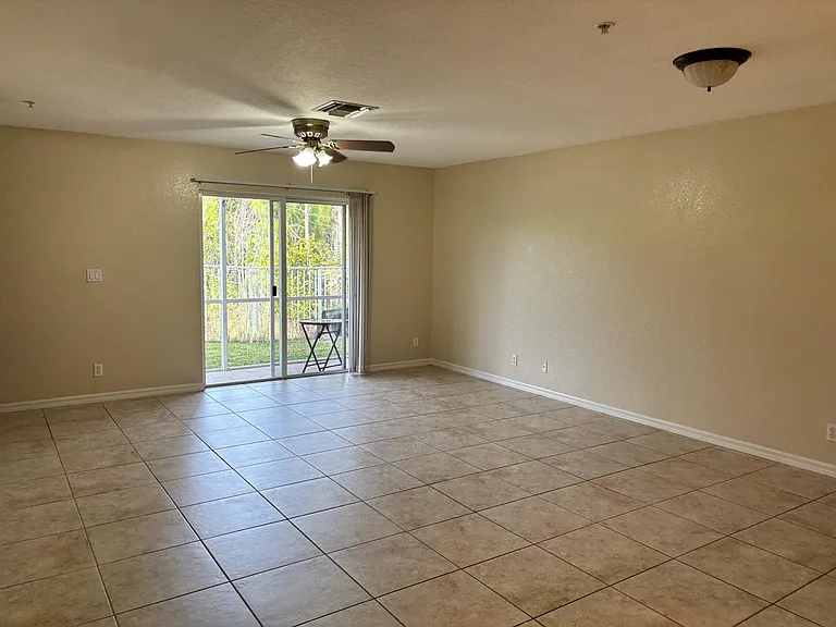 5330 SE Mitchell Ln — Photo 8