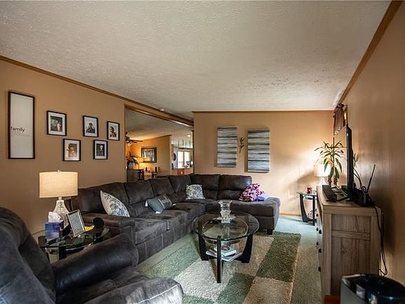 3rd image of 135 Greenwood Dr