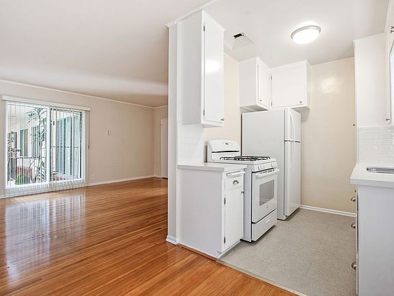 2nd image of 500 California Ave APT 6