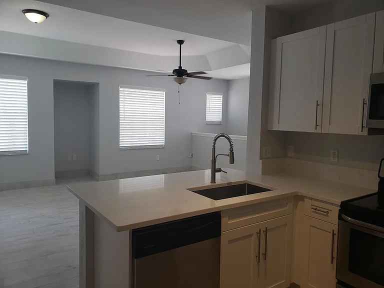 1005 Belmont Pl #1005 — Photo 5