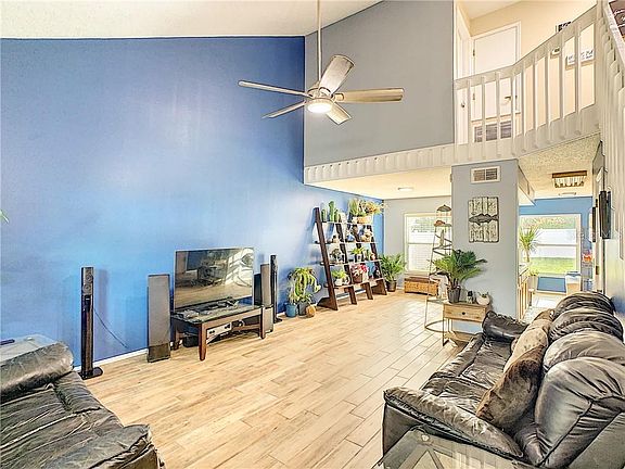 5th image of 1002 Horton Ct