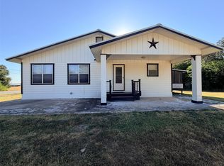 1410 Marie St, Comanche, TX 76442