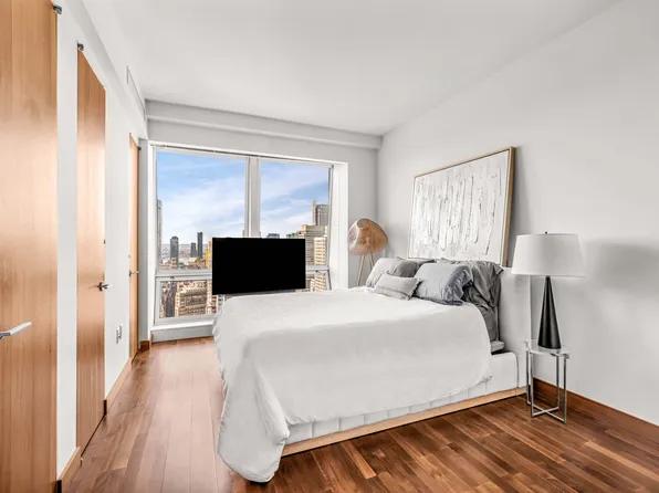 400 Fifth Avenue image 4 of 7